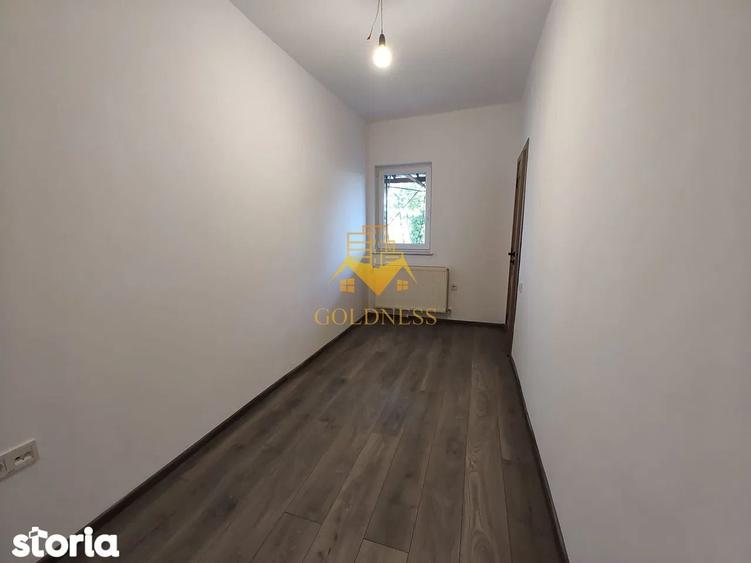 Casă individuală cu 5 camere cu Canalizare în Iris
