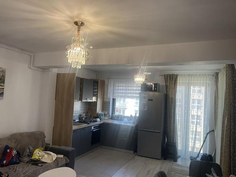 Inchiriez Ap 2 camere , 65 m2 , bloc nou , garaj privat subsol - 3