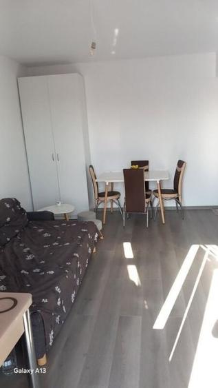 Apartament cu 3 camere decomandat, mobilat în Fundeni