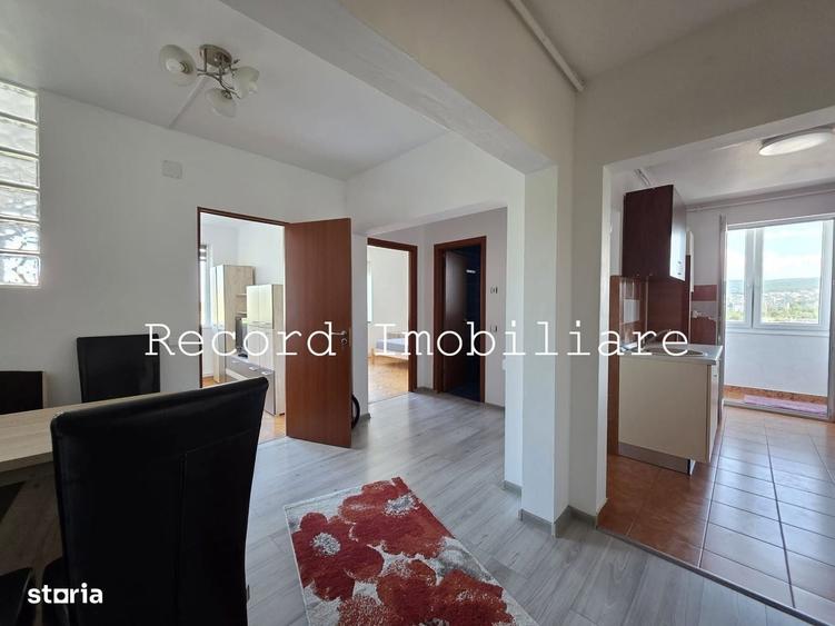 Apartament cu 4 camere decomandat în Grigorescu