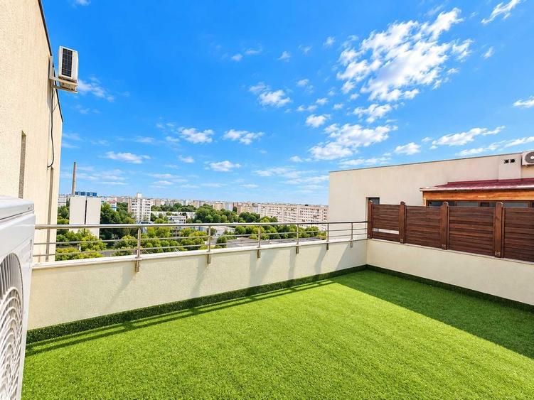 Apartament cu 4 camere decomandat în Central