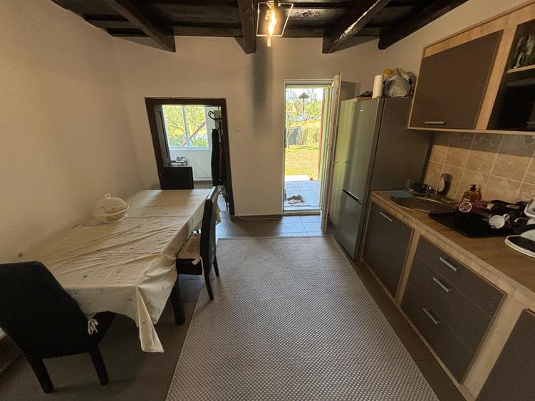 Casă cu 3 camere în Vâlcele