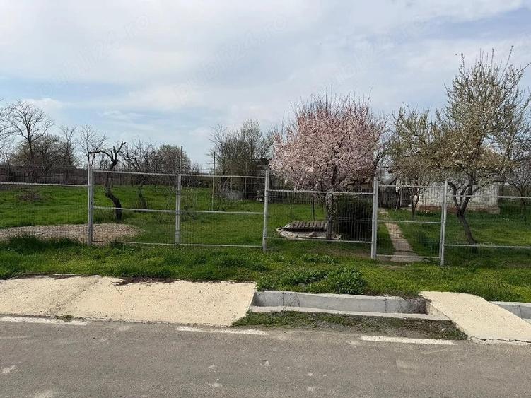 Teren de 5400 mp, în Păltinișu