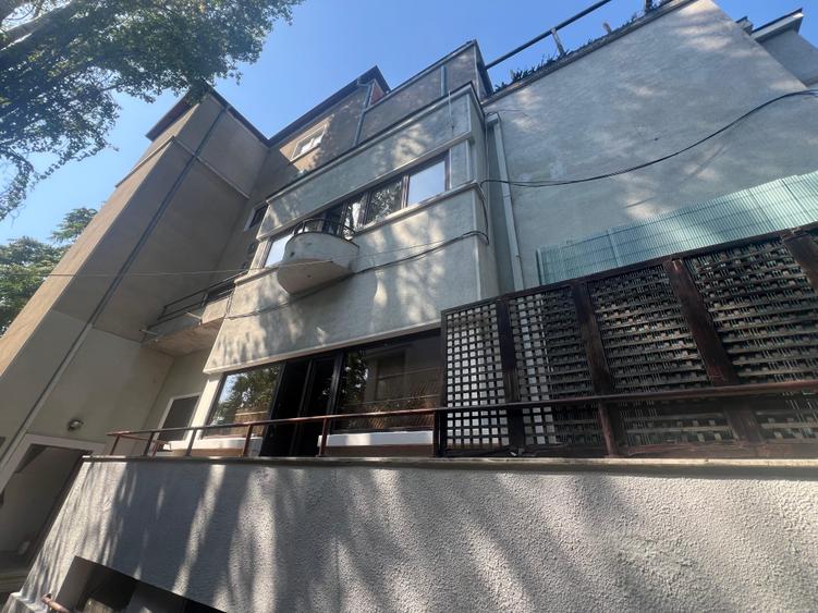 Casă cu 3 camere cu Canalizare în Capitale