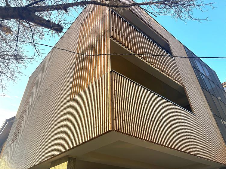 Apartament cu 3 camere decomandat în Dorobanți