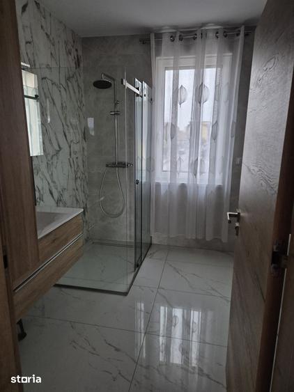 Apartament cu 4 camere în Central
