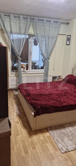 Apartament cu 3 camere decomandat, mobilat în Central