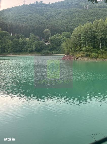 Teren de 1653 mp, în Valea Doftanei
