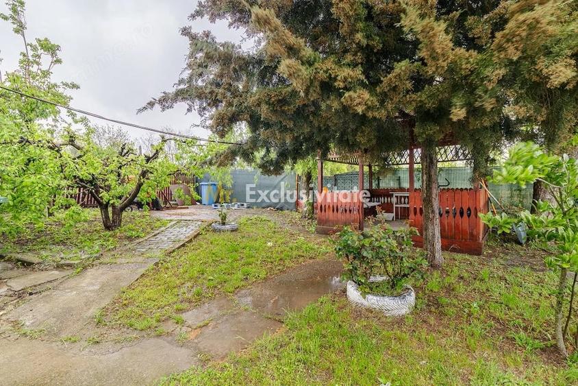Casă cu 7 camere cu Teren 2000 Mp în Periș
