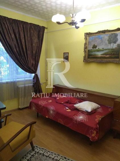 Apartament cu 2 camere semidecomandat, mobilat în Centru Civic