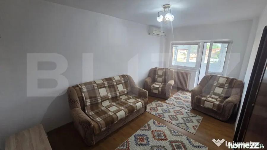 Apartament cu 2 camere decomandat în Industrială