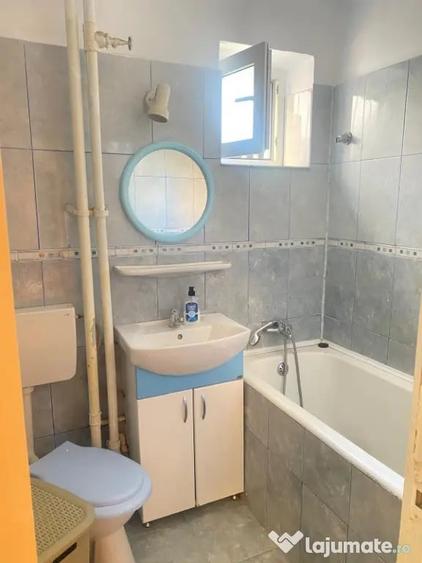 Apartament cu 2 camere semidecomandat în Romanilor