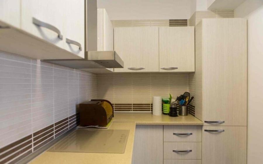 Apartament cu 3 camere decomandat în Tineretului