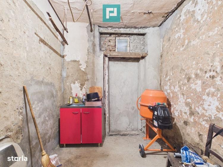 Casă cu 3 camere în Peregu Mic
