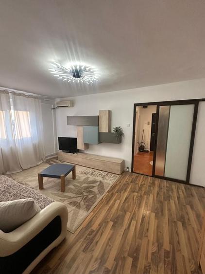 Apartament cu 2 camere semidecomandat în Dacia