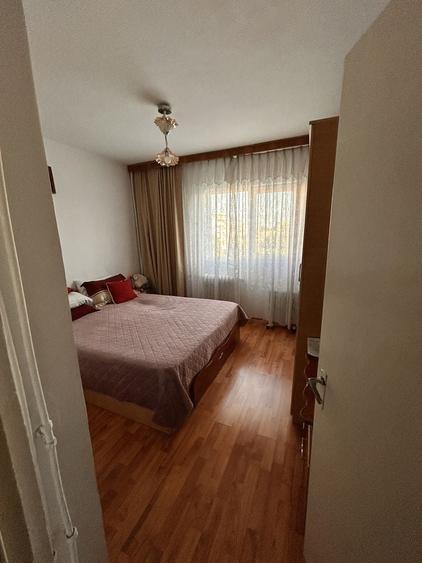 Apartament cu 3 camere decomandat în Timpuri Noi