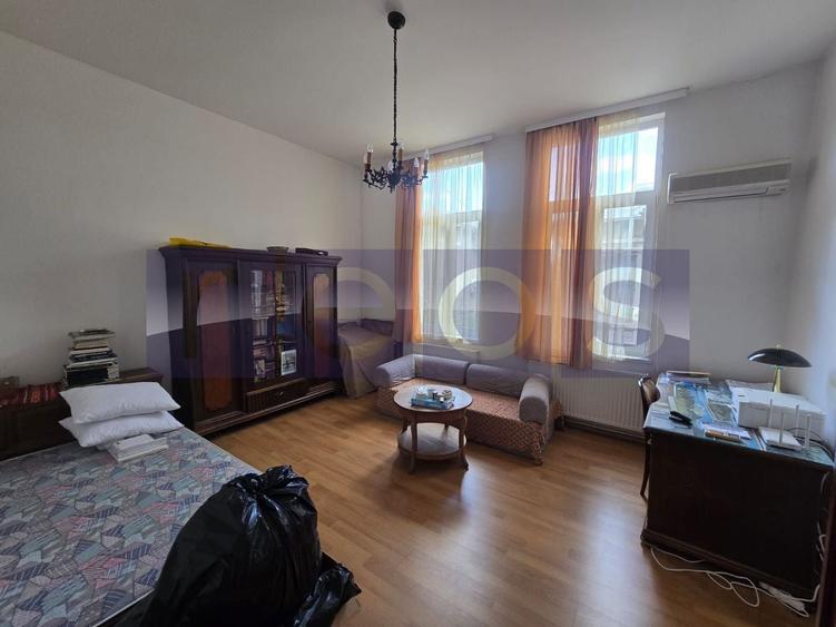 Casă individuală cu 4 camere cu Canalizare în Ultracentral
