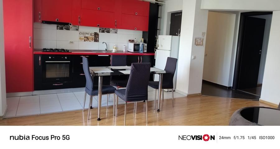 Apartament cu 3 camere decomandat în Fundeni