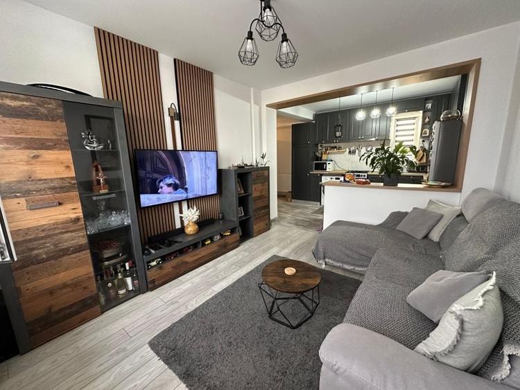Apartament cu 2 camere decomandat, mobilat în Industriilor