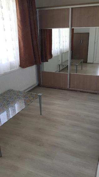 Casă cu Teren 900 Mp în Central