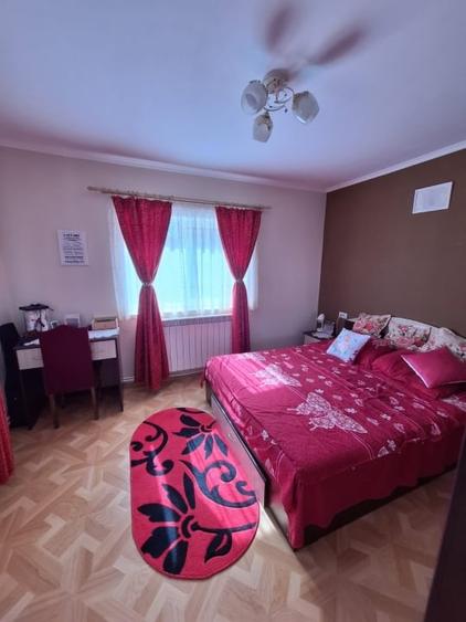 Casă individuală cu 4 camere cu Canalizare în Arbore