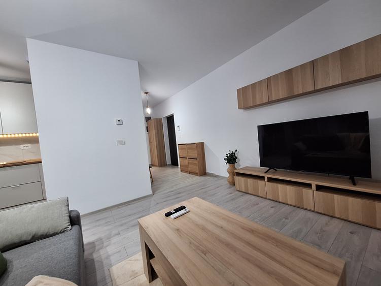 Apartament cu 2 camere decomandat, mobilat în Aradului