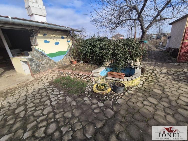 Casă individuală cu 4 camere cu Canalizare în Vințu de Jos