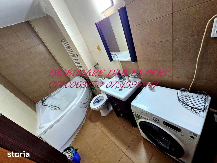 Apartament cu 3 camere în Piața Centrală