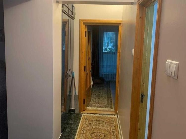 Apartament cu 4 camere decomandat în Burdujeni