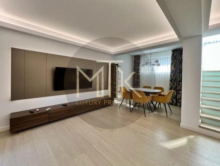 Duplex cu 5 camere cu Canalizare în Sisești
