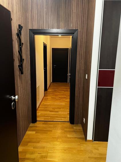 Apartament cu 3 camere în Băneasa