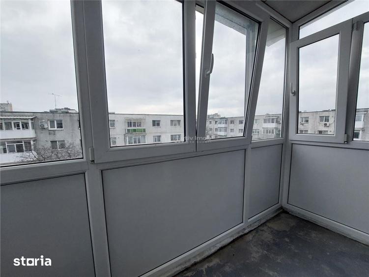 Apartament cu 2 camere semidecomandat în Micro 5