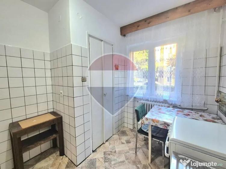 Apartament cu 2 camere semidecomandat în Podgoria