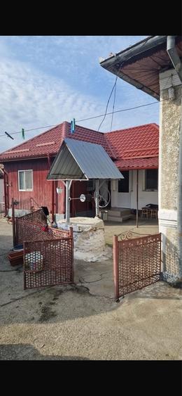 Casă cu 4 camere în Galicea
