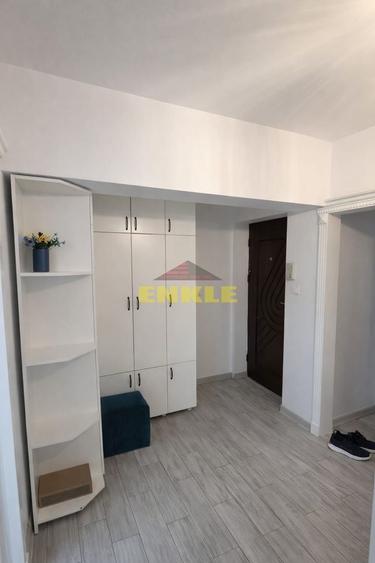 Apartament cu 4 camere decomandat, mobilat în Ultracentral