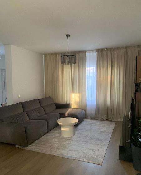 Casă cu 4 camere cu Teren 250 Mp în Exterior Vest