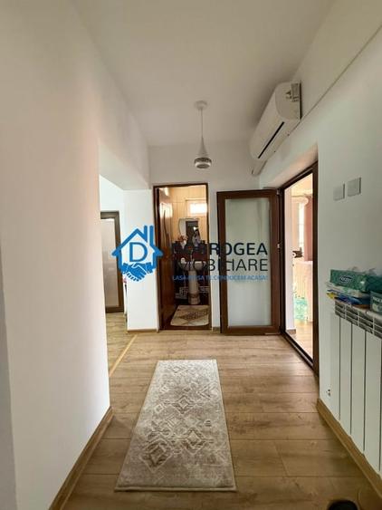 Casă individuală cu 4 camere cu Canalizare în Ultracentral