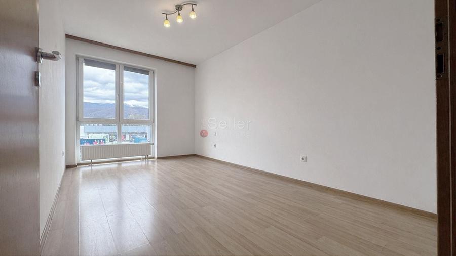 Apartament cu 3 camere decomandat în Avantgarden