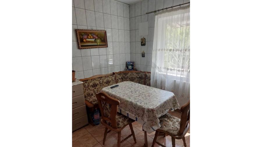 Apartament cu 3 camere decomandat, mobilat în Timpuri Noi