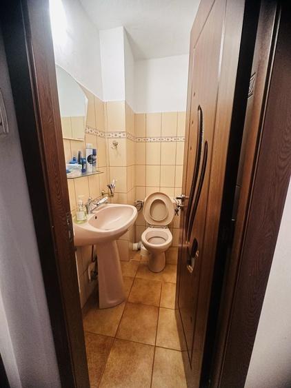 Apartament cu 4 camere decomandat în Central