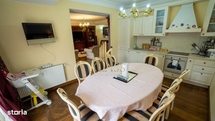 Apartament cu 3 camere, mobilat în Clăbucet