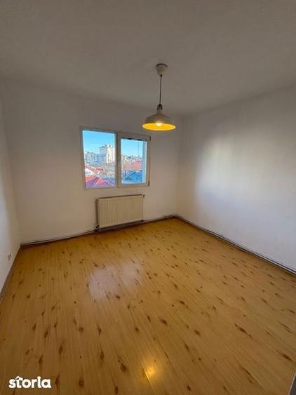 Apartament cu 3 camere decomandat în Mioriței