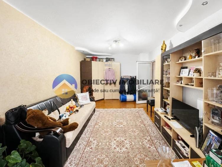 Apartament cu 2 camere decomandat în Central