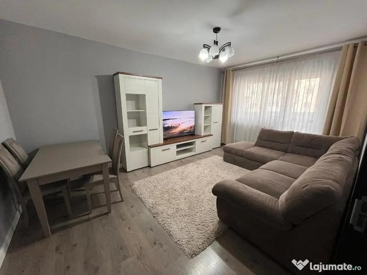 Apartament cu 3 camere decomandat în Gorjului