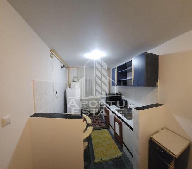 Apartament cu 2 camere decomandat, mobilat în Girocului
