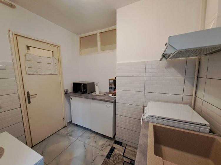 Inchiriez apartament 3 camere, decomandat, Tg. Mures, Tudor - 6