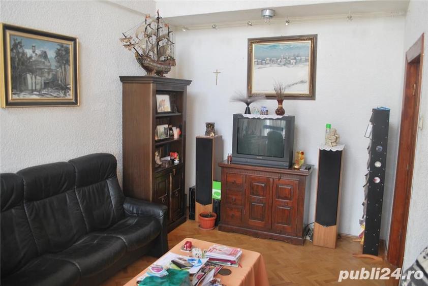 Casă cu Teren 3700 Mp în Topoloveni