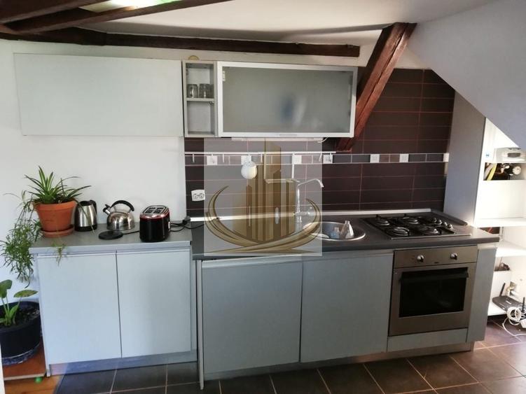 Apartament cu 4 camere decomandat în Central