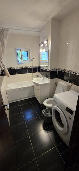 Apartament cu 3 camere decomandat în Torontalului