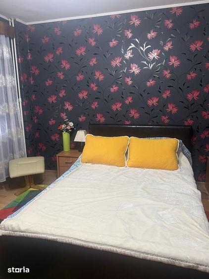 Apartament cu 3 camere decomandat în Calea București